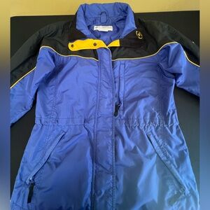 COLUMBIA LADIES VINTAGE BOULDER RIDGE JACKET FULL ZIPPER WINDBREAKER/RAIN COAT.